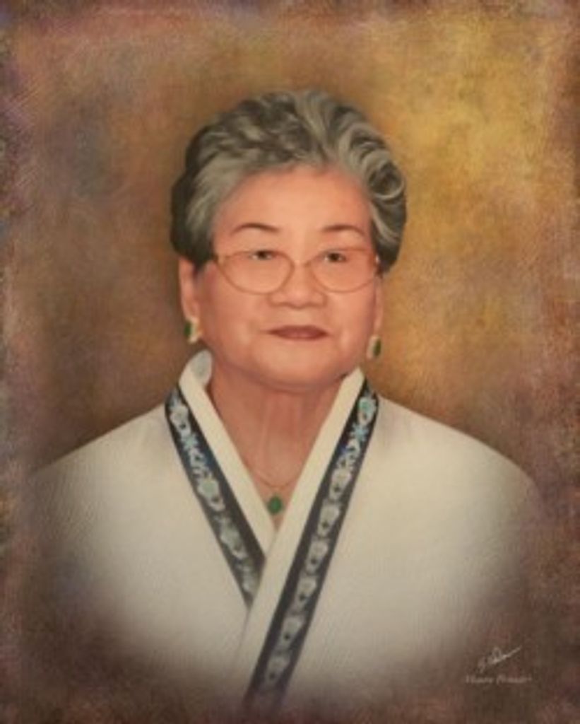 Yun Kim Profile Photo