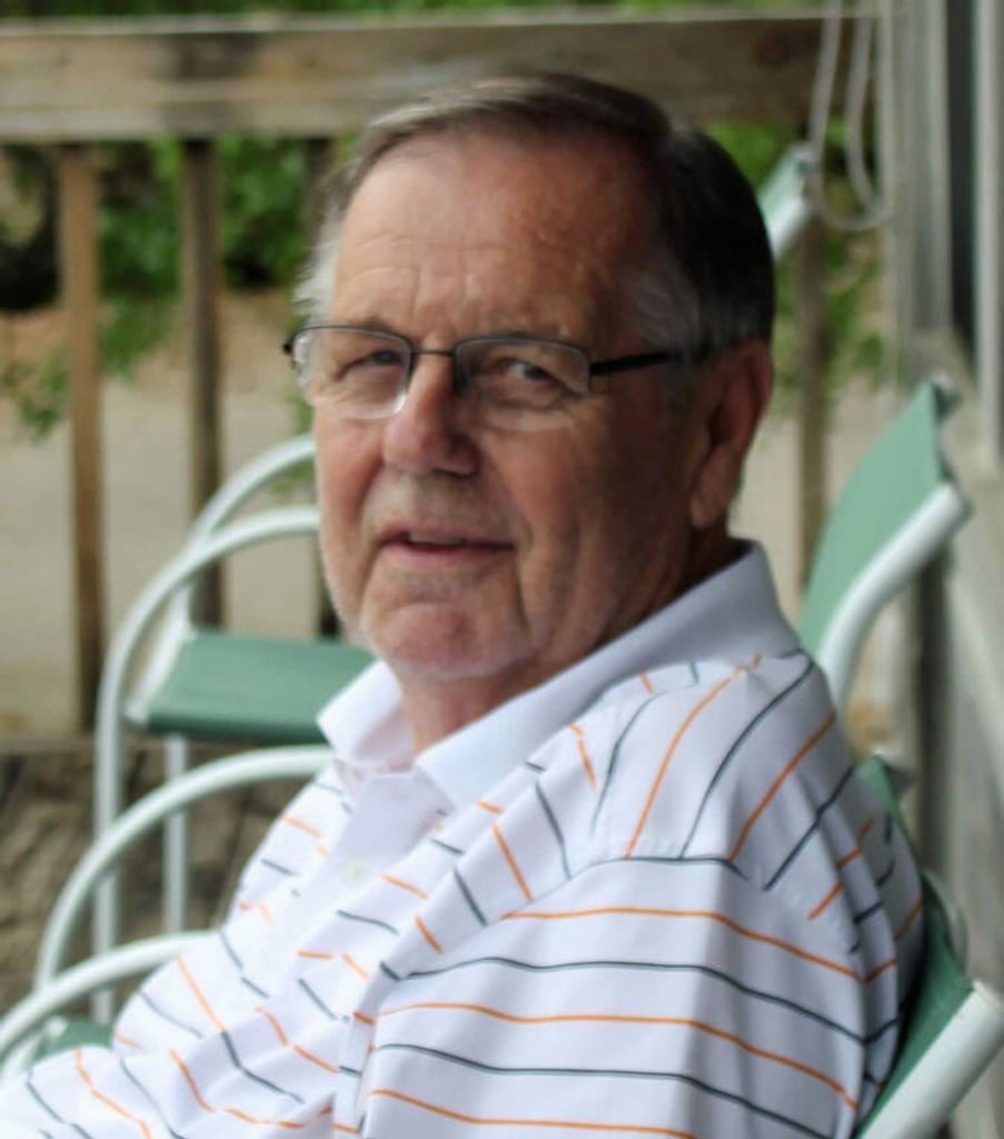 Gordon Thomas “Tom” Stoltz Profile Photo