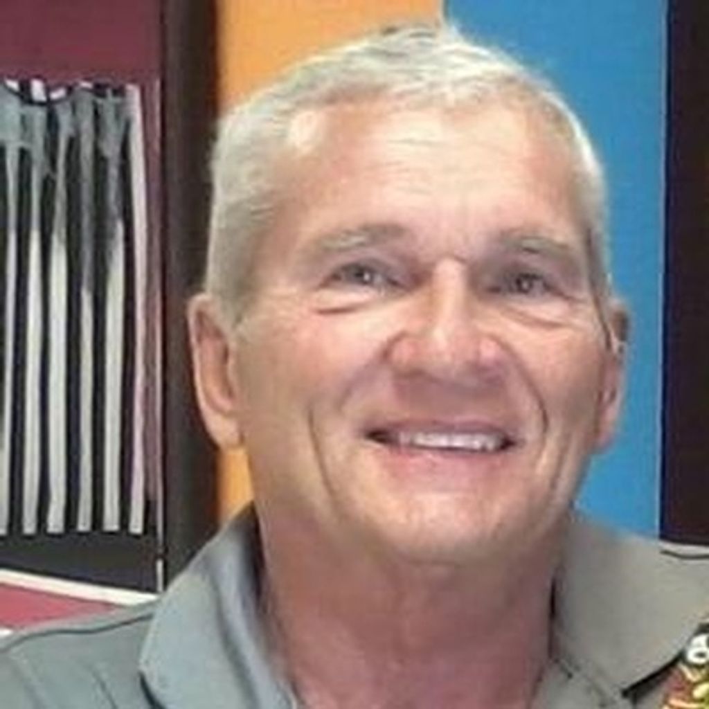 Steven J Harris Profile Photo