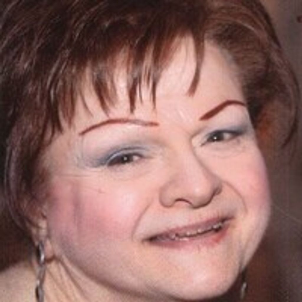 Elena Vinar Profile Photo