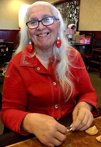 Yolanda C. Gonzalez photo gallery thumbnail 264 of 357