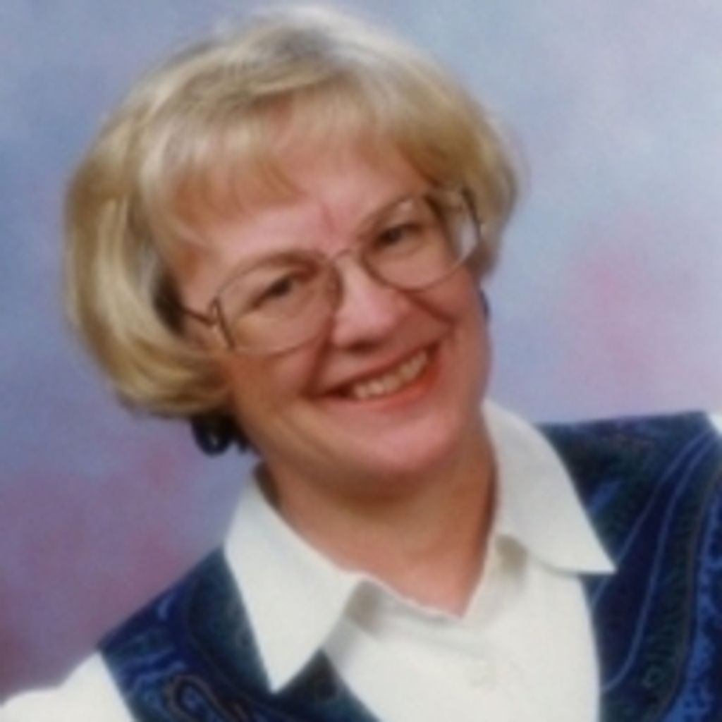 Marilyn Desmet Ployhar