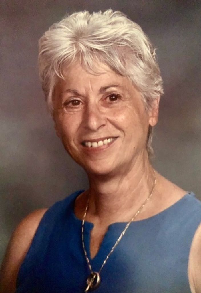 Rhea Spinelle Profile Photo