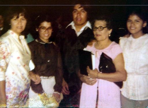 Yolanda C. Gonzalez photo gallery thumbnail 49 of 357