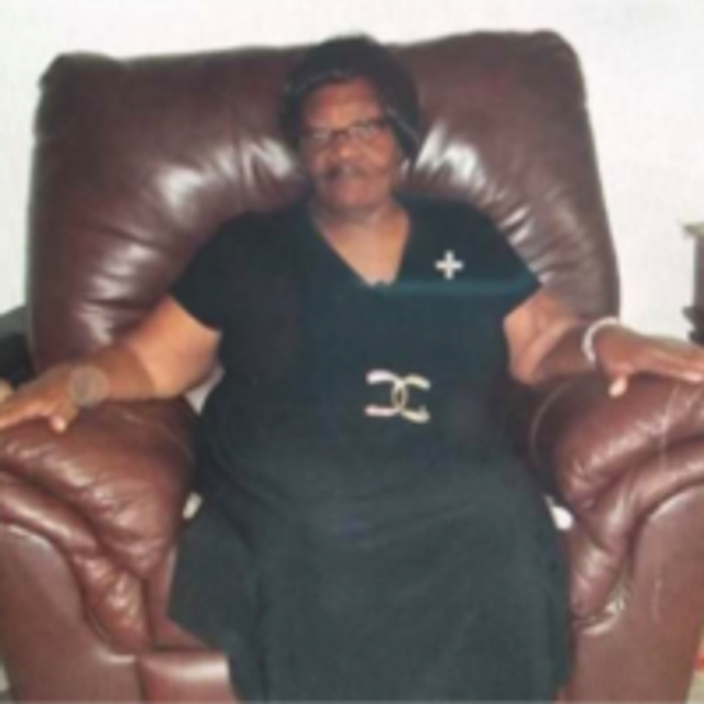 Lois Una Dennis