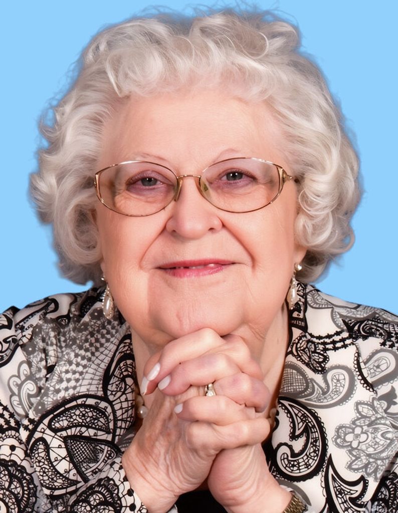 Emma J. Braun Profile Photo