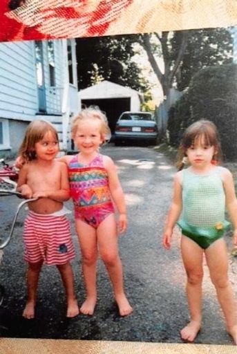 Kerri Mary Scott photo gallery thumbnail 98 of 144