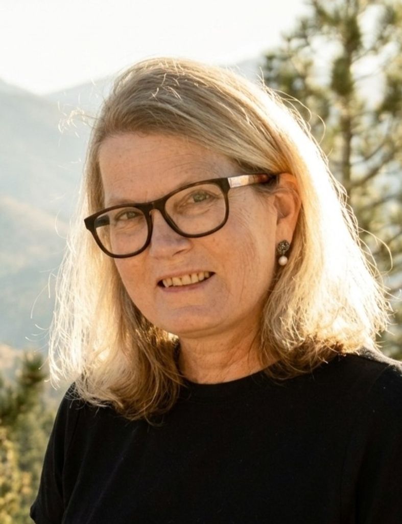 Susan Lovell Dobre Profile Photo