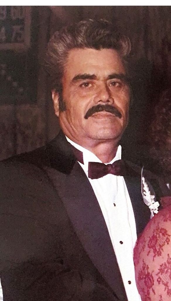 Salvador M Gutierrez Profile Photo
