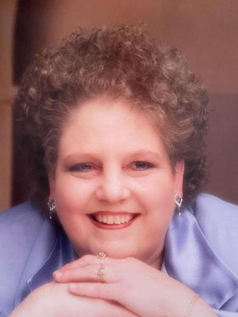 Deborah L "Debbie" Evans