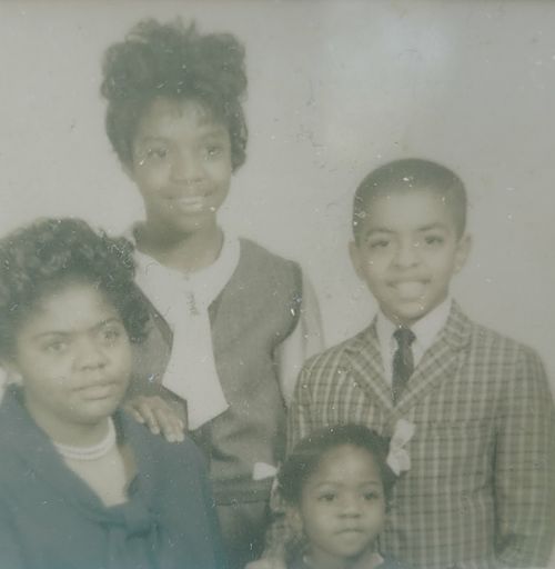 Ms. Paula Renee Williams Snooks photo gallery thumbnail 16 of 28