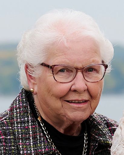 Elaine Irene Mounsdon's obituary image