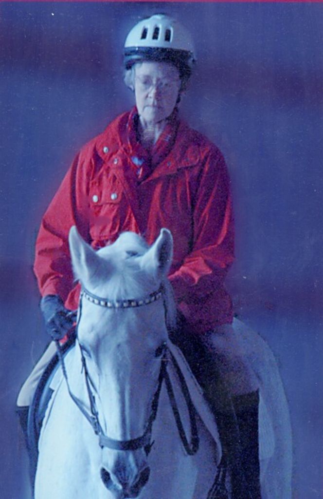 Genelle Bishop Royer Profile Photo