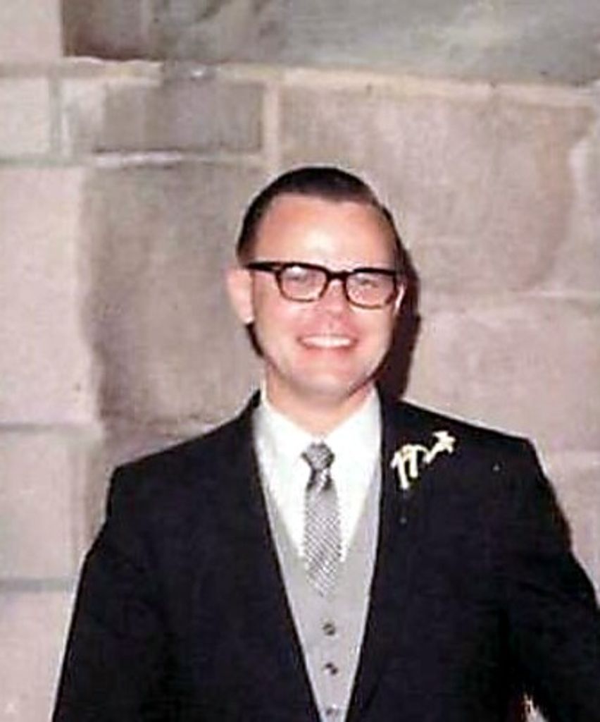 Lewis Elliott