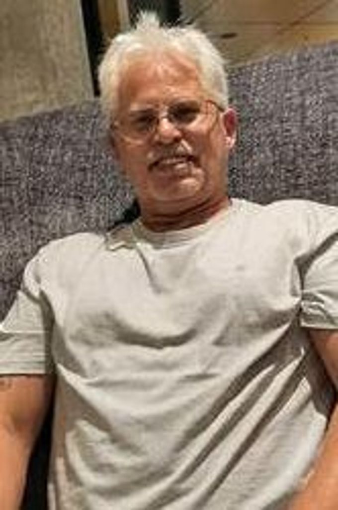 Charles Lyle Simpson Profile Photo
