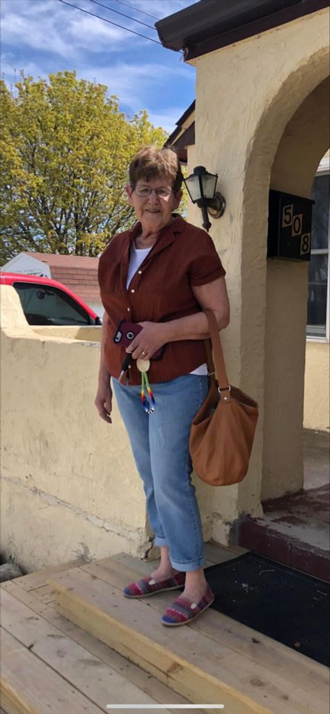 Linda Lou Crawford Profile Photo