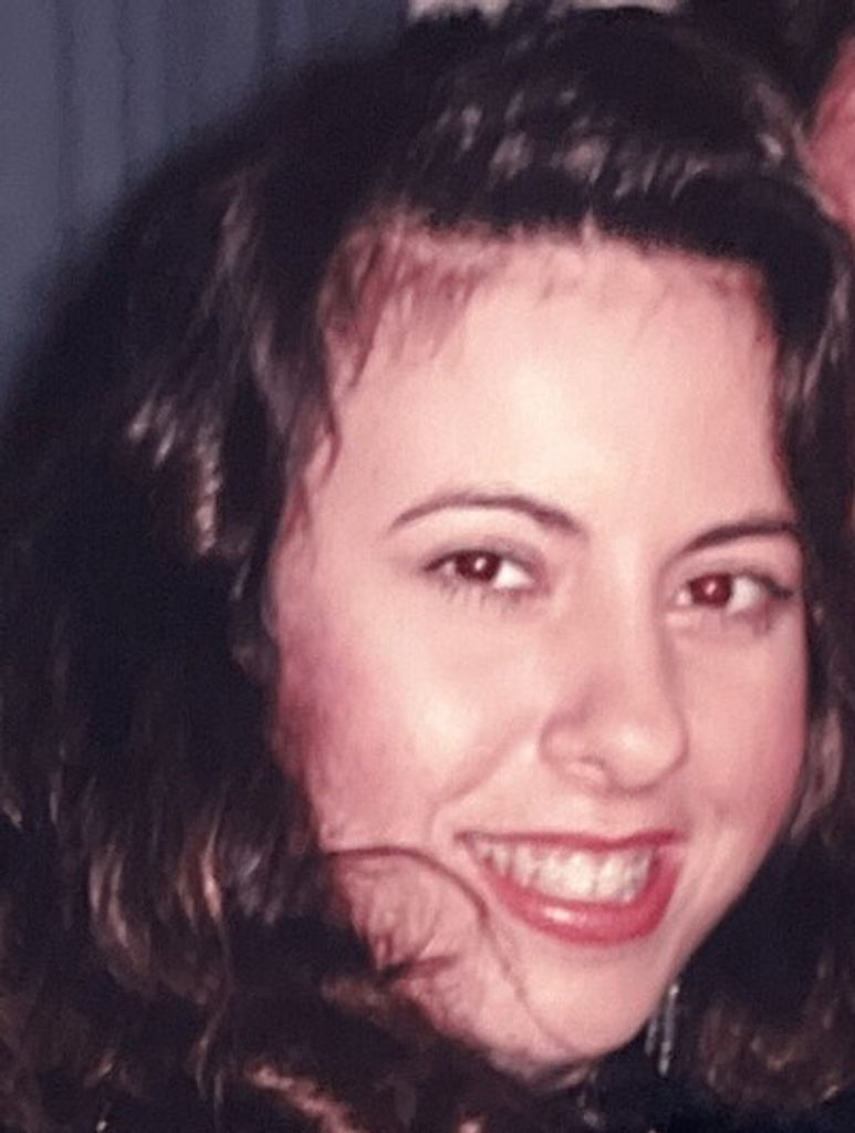Thais Carmen Gonzalez Profile Photo