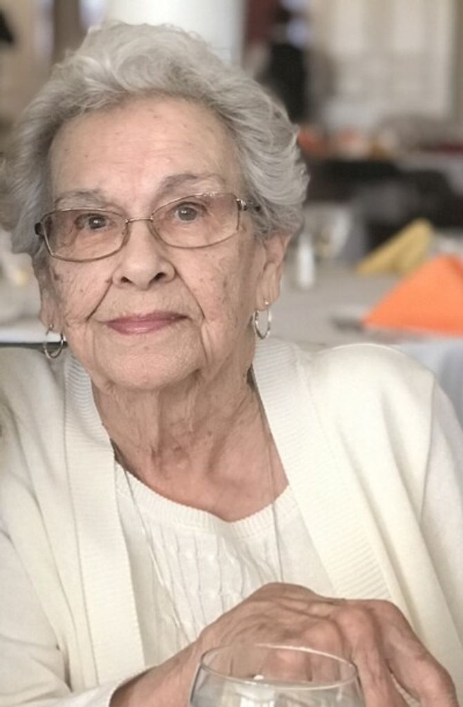 Lottie Maxine Hughes Livingston