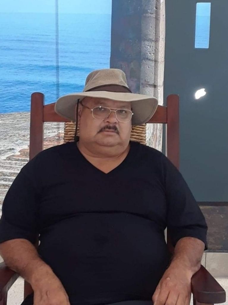Juan J Ayala Profile Photo