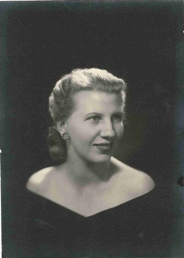 Lorraine "Betty" Elizabeth Schertz Hughes Profile Photo