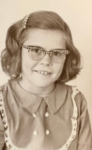 Margaret Jean Bloor photo gallery thumbnail 11 of 75