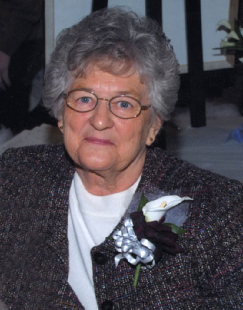 Violet Straub Profile Photo