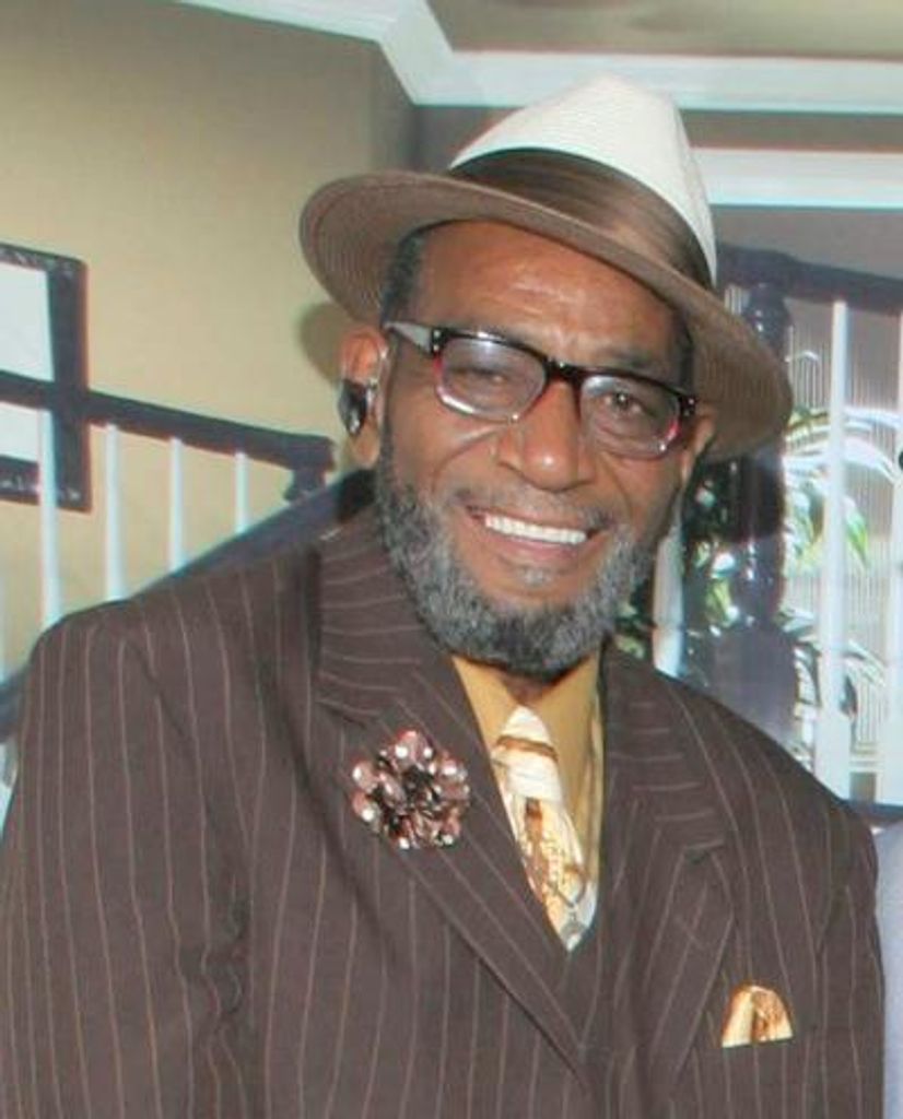 Donald Gilford Holt, Jr.