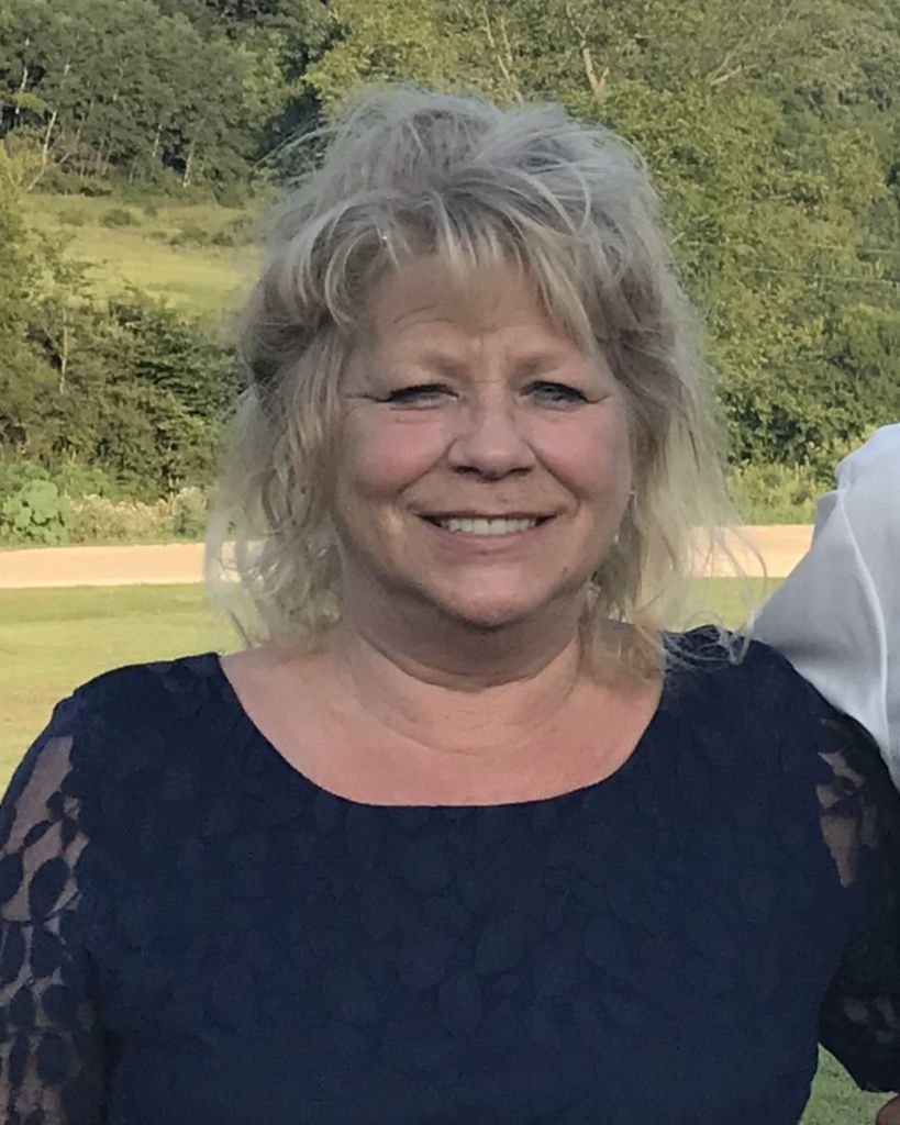 Julie Roth Profile Photo