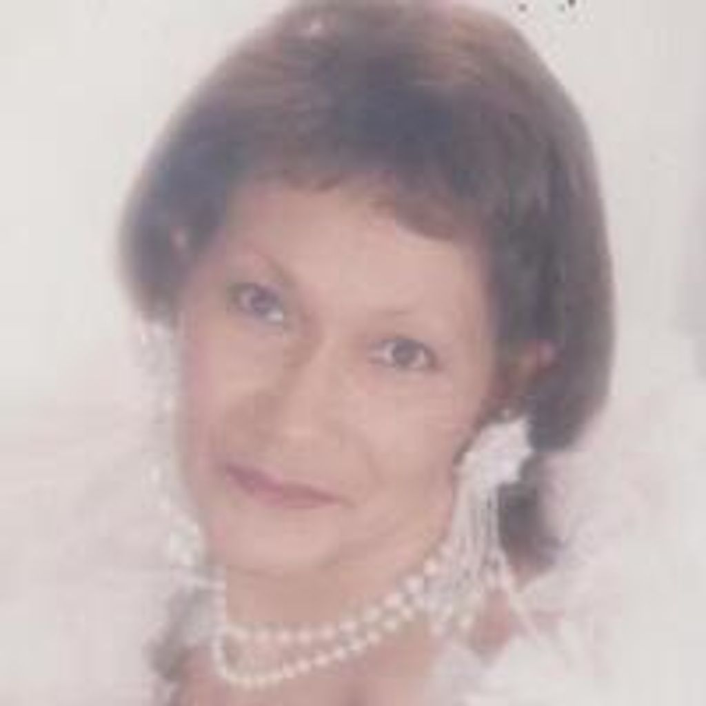Jacquelyn (Jackie) Viola Earls