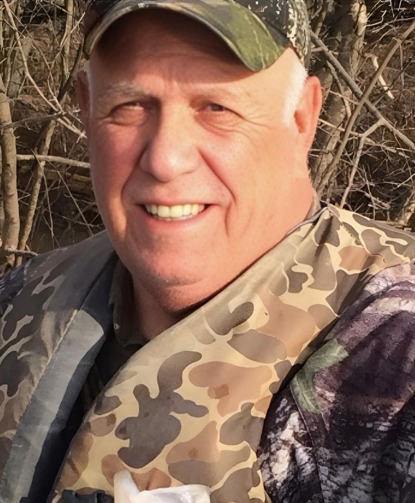 Travis Holloway Profile Photo