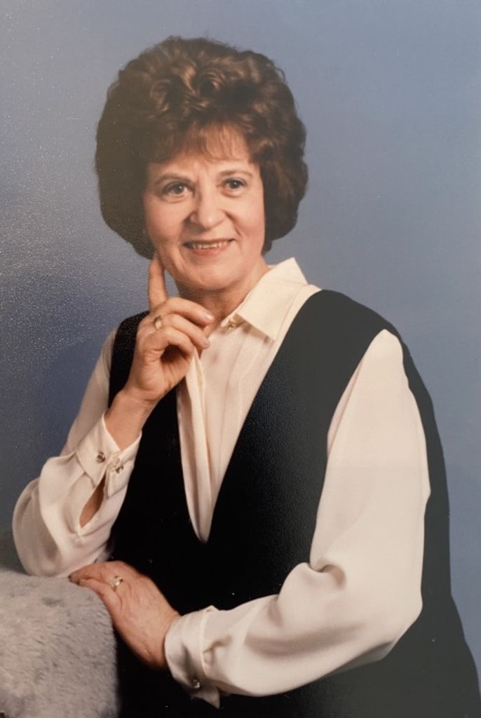 Italia (Velardo)  Santucci Profile Photo