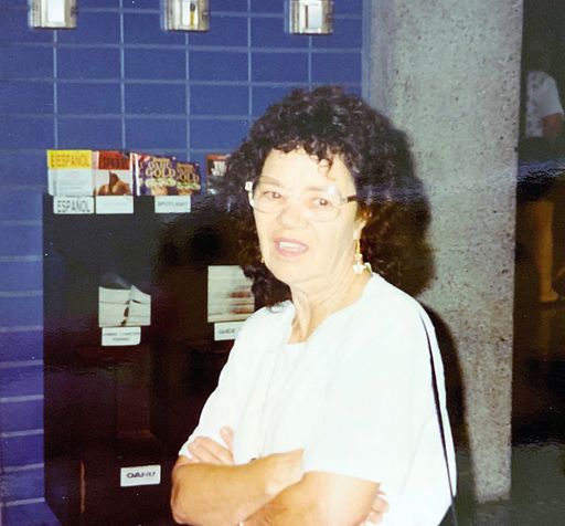 Mary Mills photo gallery thumbnail 33 of 103