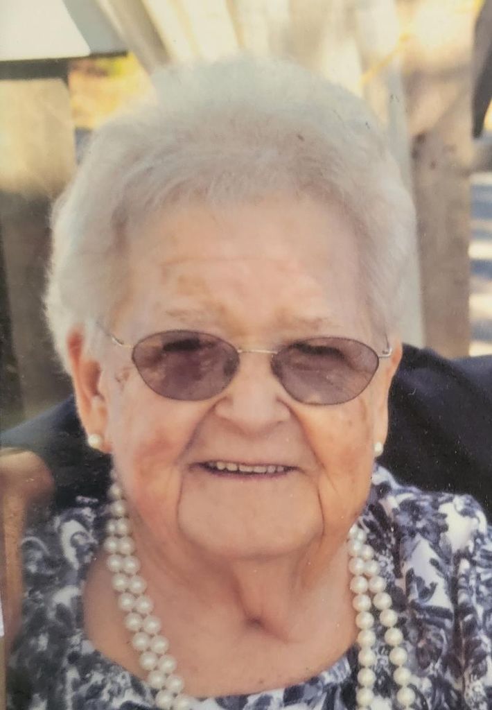 Claudine Jennings Moore Horn