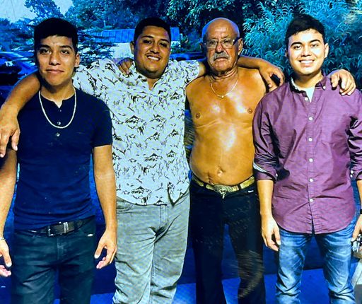 Adolfo Quintanilla photo gallery thumbnail 55 of 80