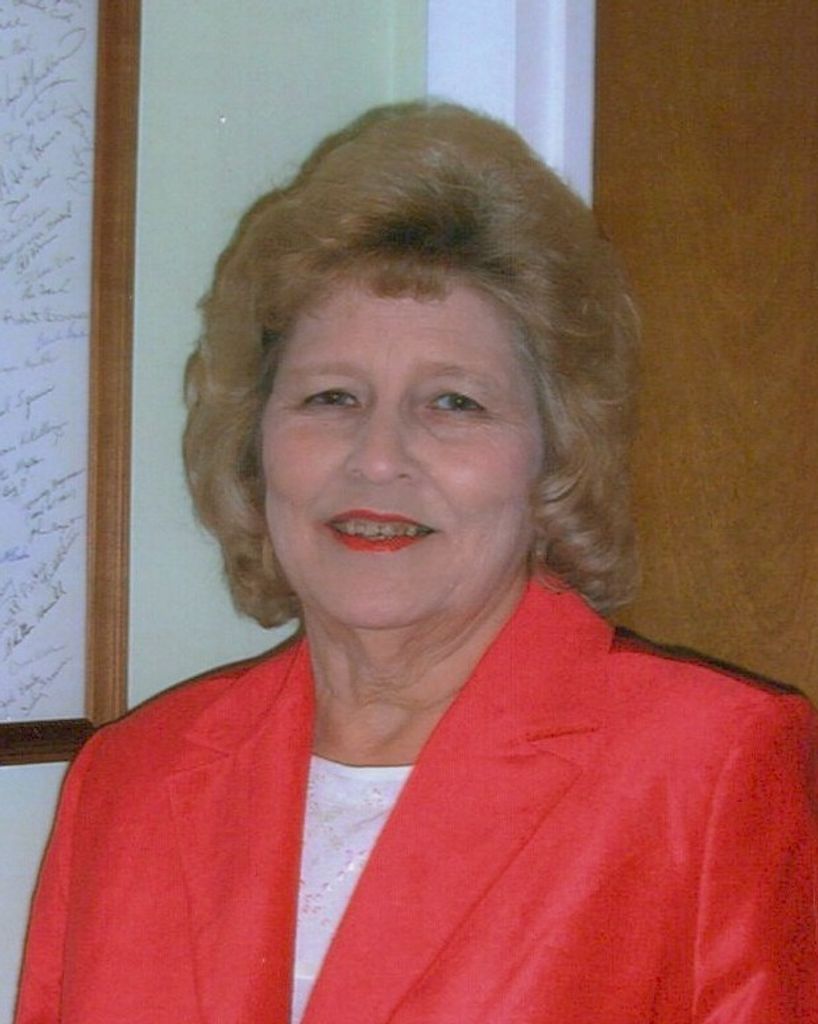 Betty Collum Davis Profile Photo