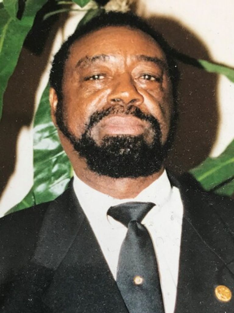Earl Crummie, Sr Profile Photo
