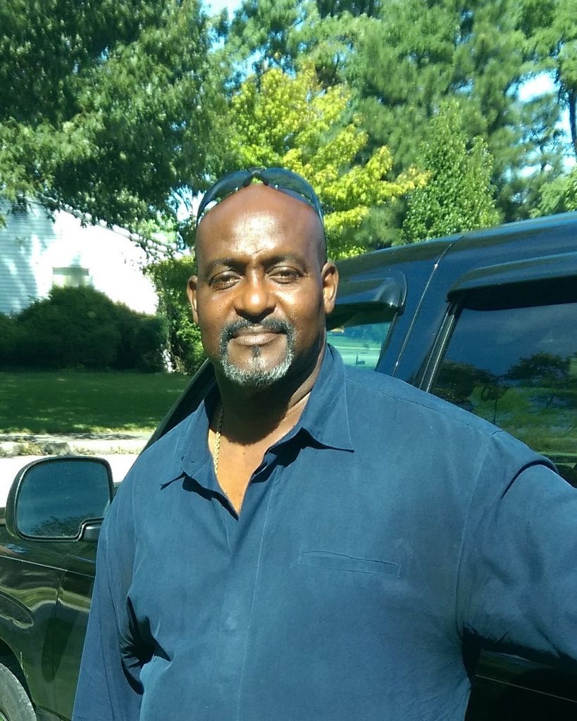 Robert R Davenport Jr. Profile Photo