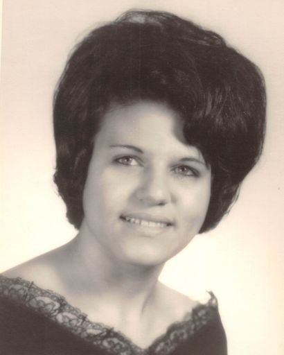Shirley Reynolds's obituary image