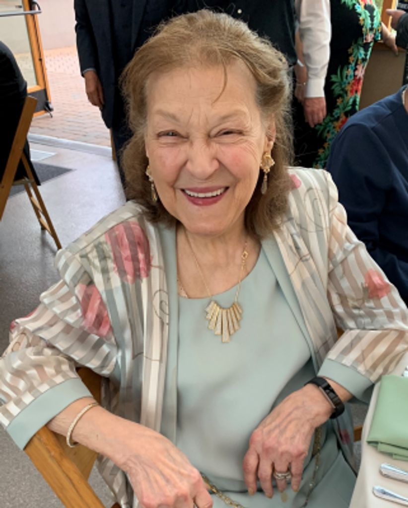 Lena Gentile Profile Photo