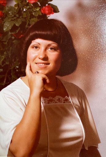 Joanne Lynn Levato photo gallery thumbnail 6 of 103