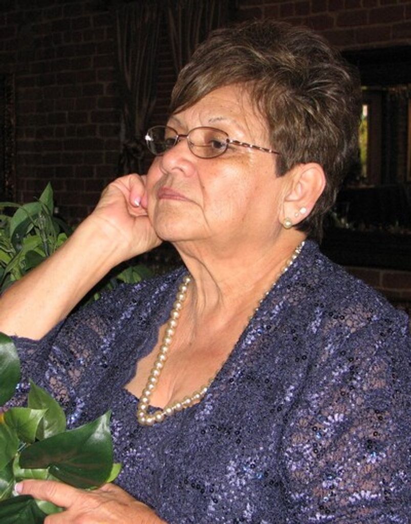 Olga R Almazán Profile Photo