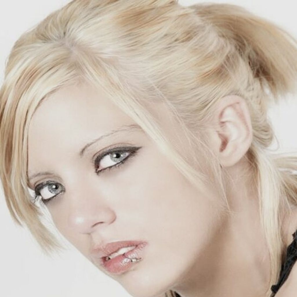 Venessa Marie Santini