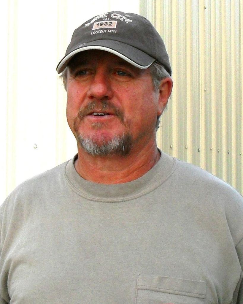 Thomas Harper Profile Photo