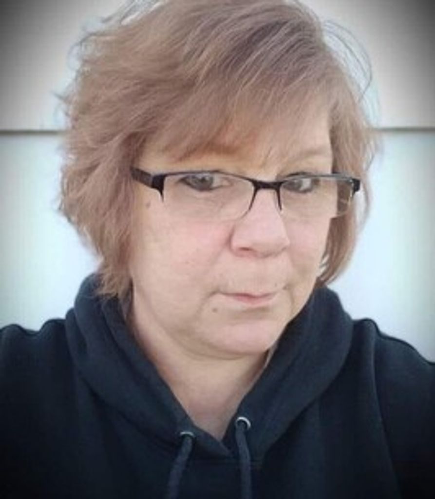 Karrie Llewellyn Profile Photo