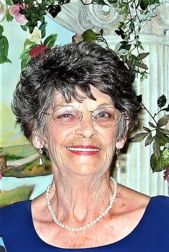 Eva Louella "Lou" Holmes Profile Photo