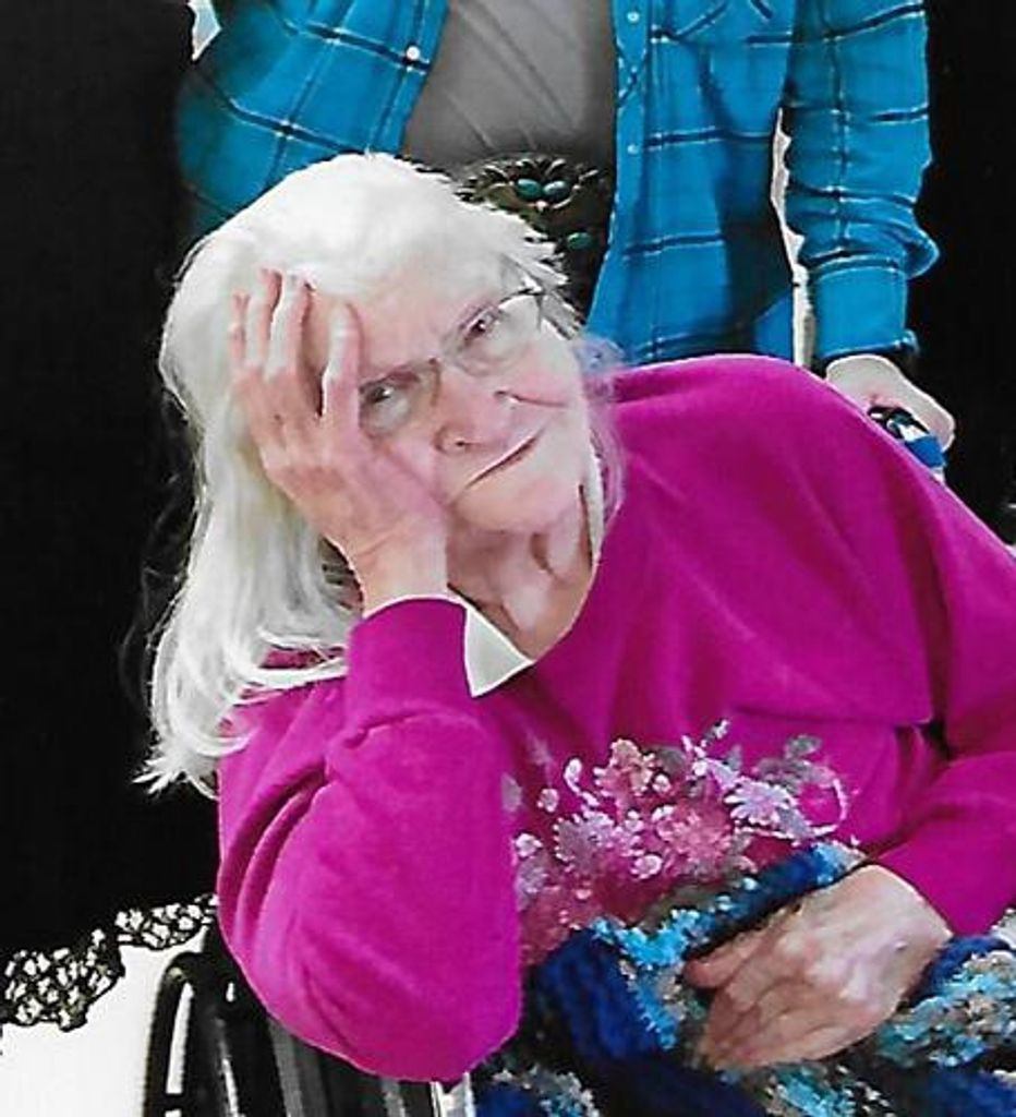 Esther E (Brown) Washburn Profile Photo