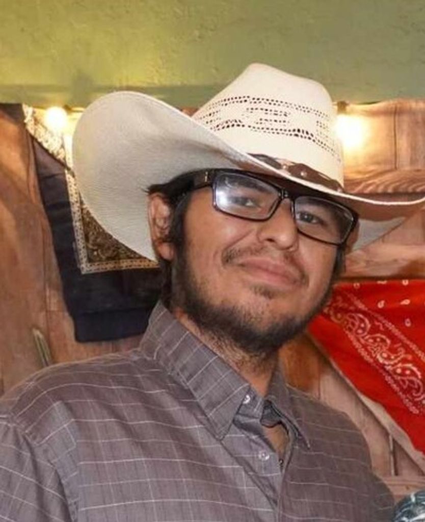 Adrian Gomez Profile Photo