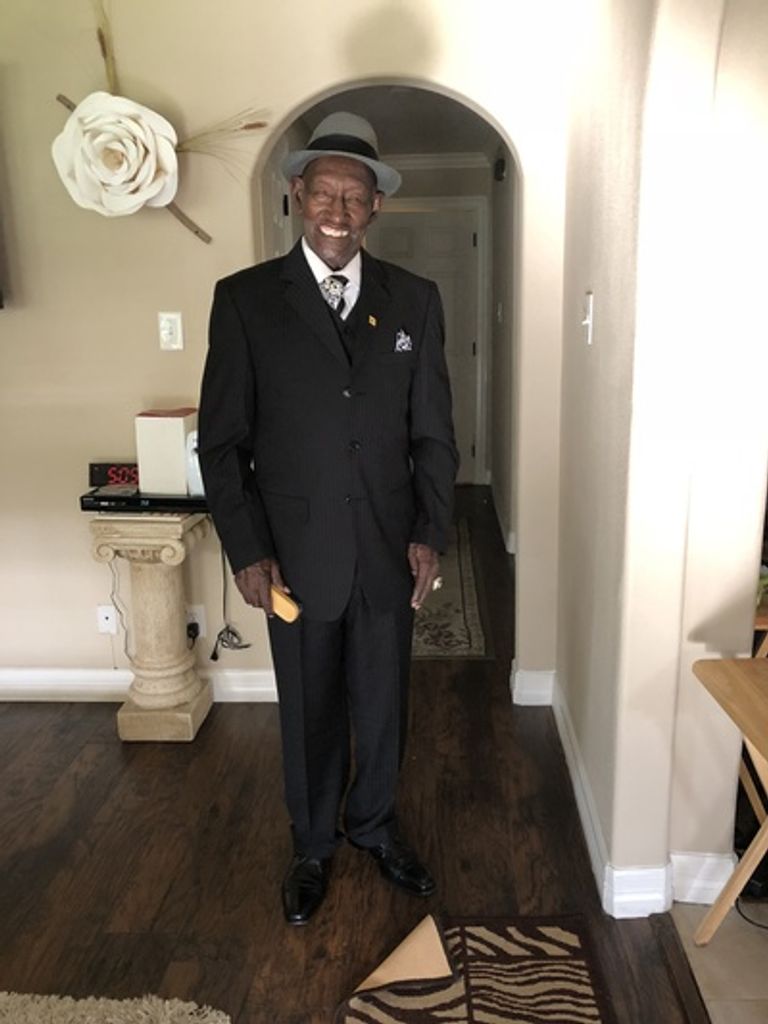 Robert Moore Profile Photo