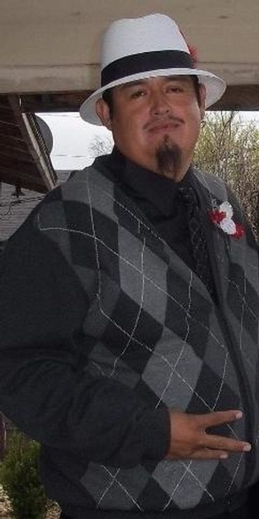 Tanislado Sandoval Jr. Profile Photo