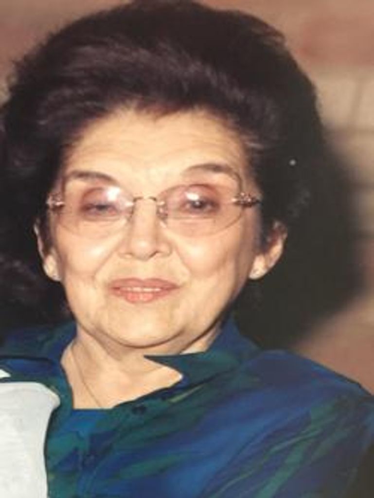 Elena Flores Stokes Profile Photo